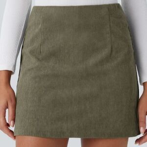 HALARA Olive Green Skort